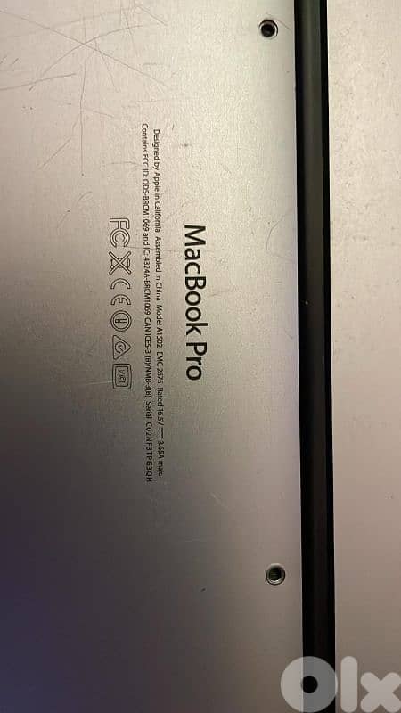 used MacBooks and ipad (broken) 0