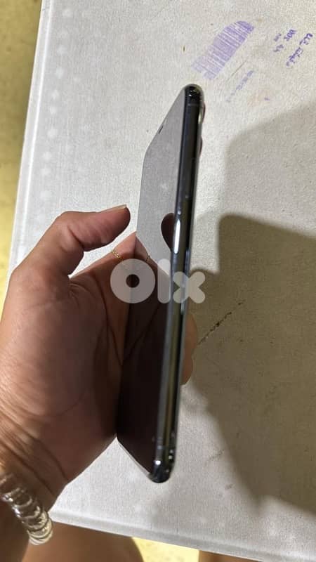 iphone 11 pro max 2
