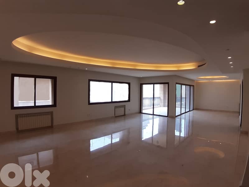 Luxurious apartment for Sale in Gemayzeh شقة فاخرة للبيع في الجميزة 0