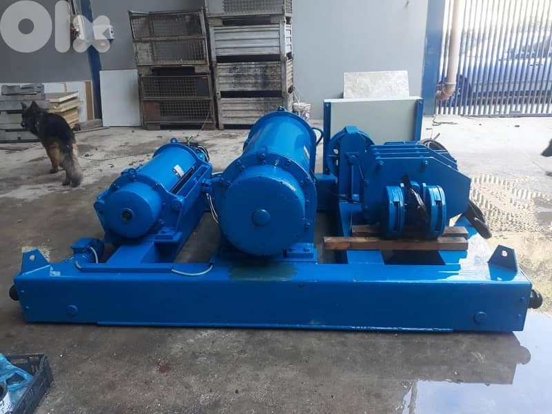 MISIA crane 25T + 5T 3