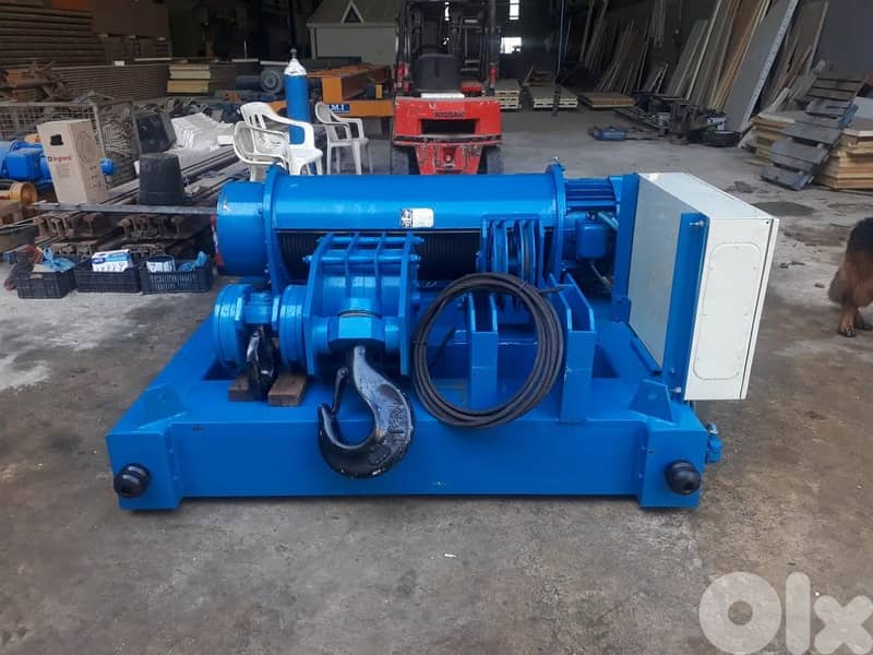 MISIA crane 25T + 5T 5