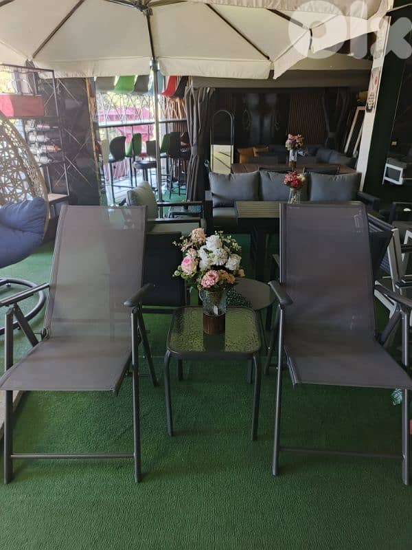 كرسي متحرك  عدد 2 مع طاولة  Mechanic chairs with table 1