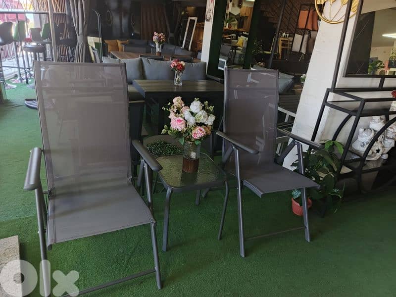 كرسي متحرك  عدد 2 مع طاولة  Mechanic chairs with table 2
