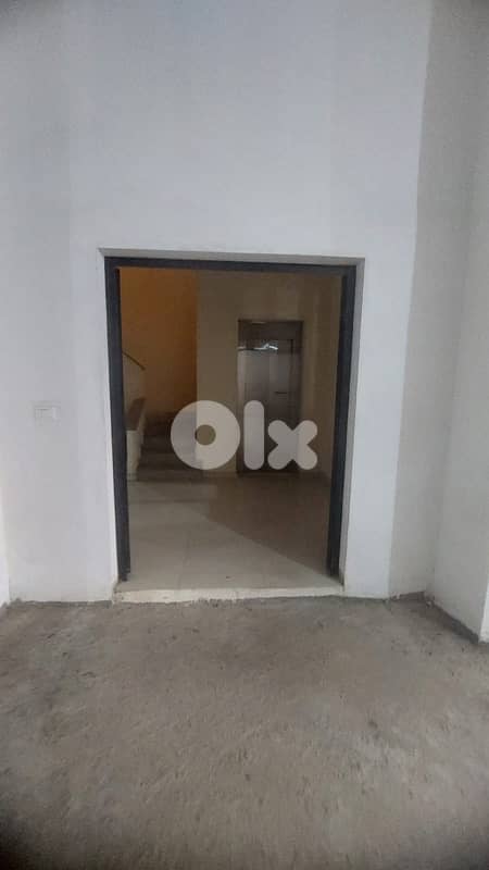Building For Sale in Jbeil Blat عمارة للبيع في جبيل بلاط 3