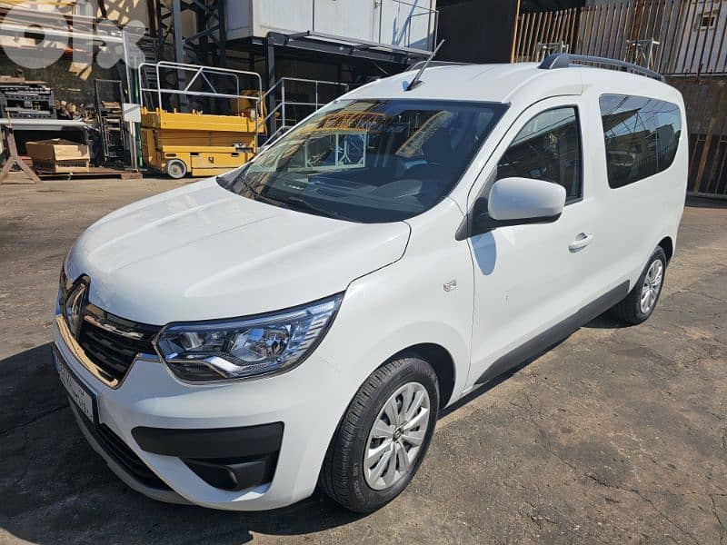 Renault Kangoo Express 2023 0