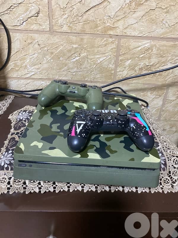 ps4 slim very  clean special edition 0