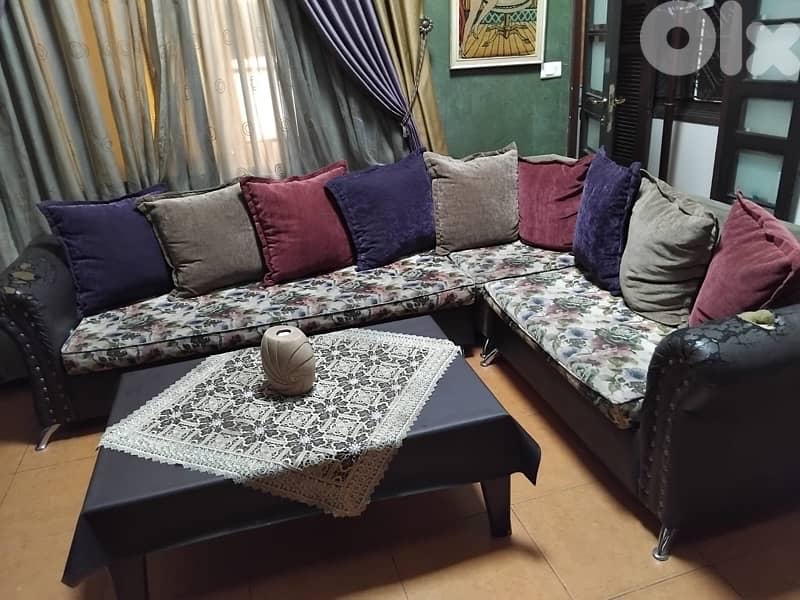 full living room with curtains for sale 0
