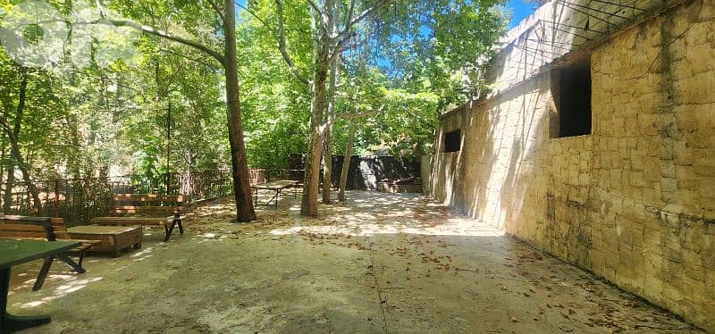 Restaurant for sale in Hrajel - مطعم للبيع في منطقة حراجل 0