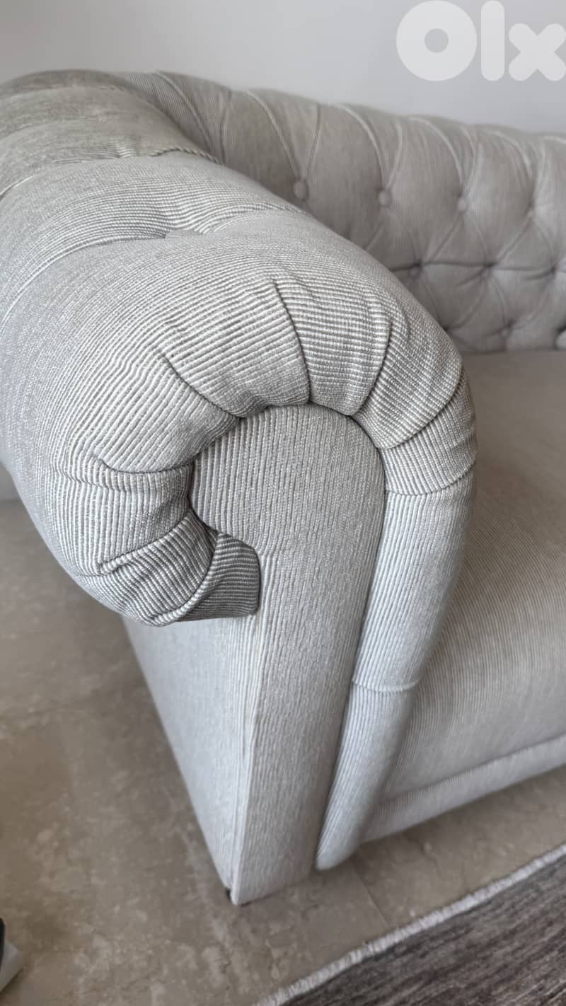 Set of 2 - Two seater couches 3