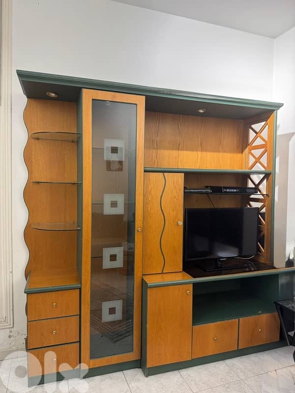 vitrine for 450$ 0