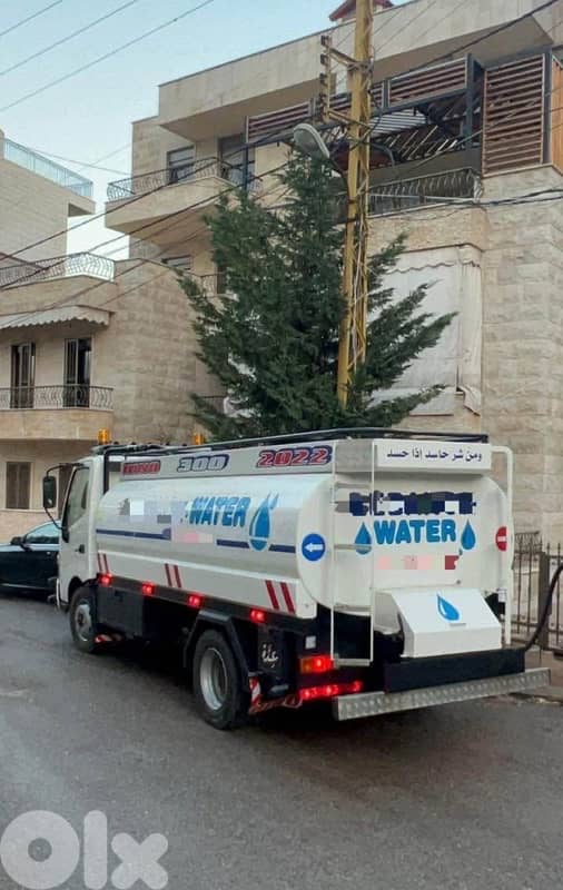 hino 300 صهريج مياه 1