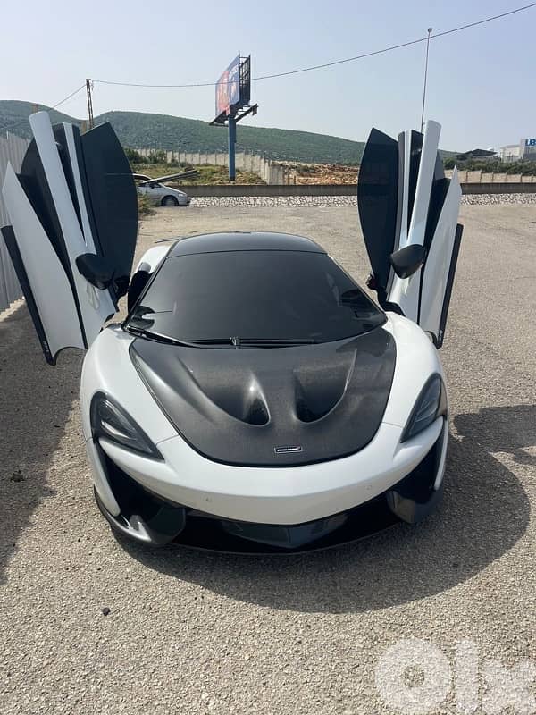 McLaren 570S Coupe 2016 0