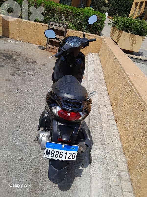 دراجة نارية بيجو 3