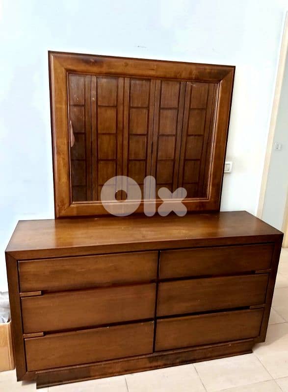 Bedroom great condition (غرفة نوم كاملة بحالة ممتازة) 3