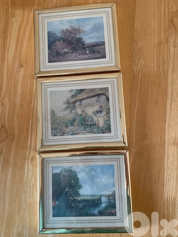 3 small pictures 0