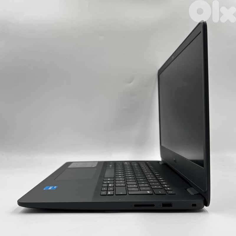 5882- Used Laptop Dell Vostro 3400 14