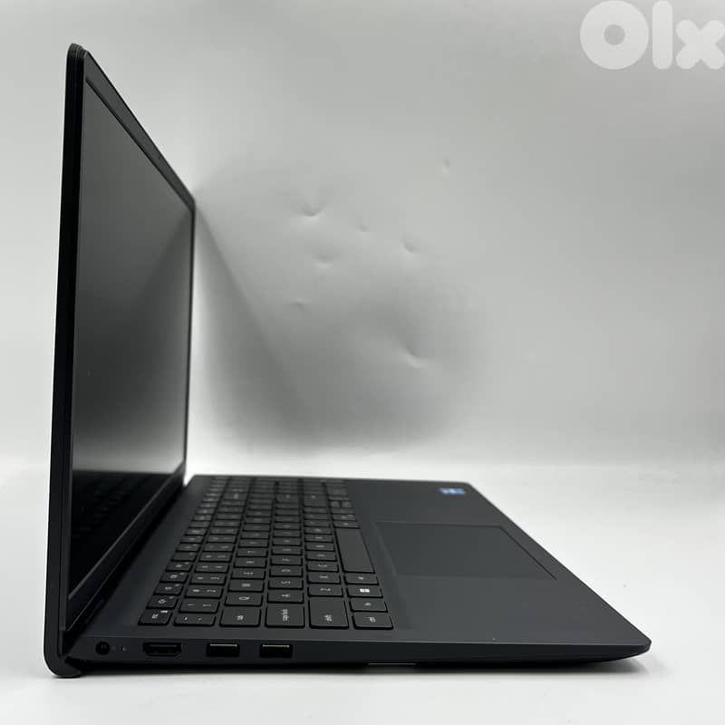 5879-Used Laptop Dell Vostro 3510 11