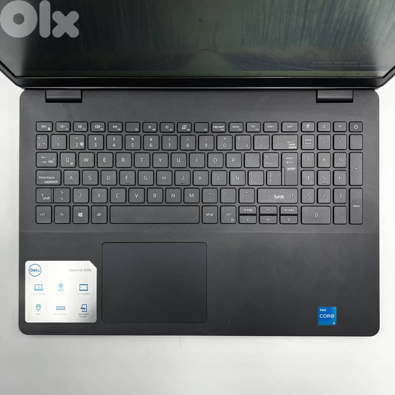 5878- Used Laptop Dell Vostro 3500 17
