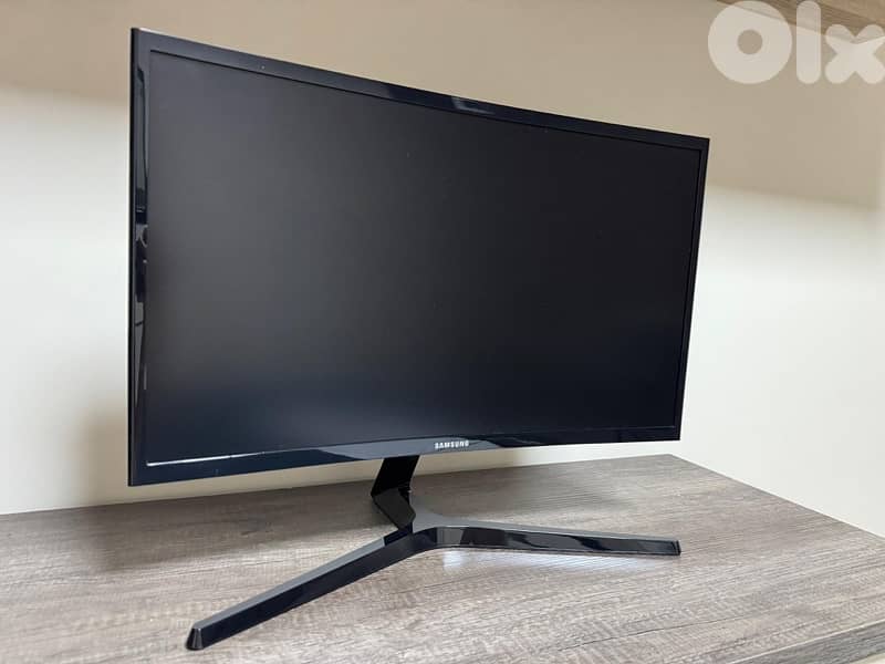 Samsung 24” Curved Monitor (144hz) 0