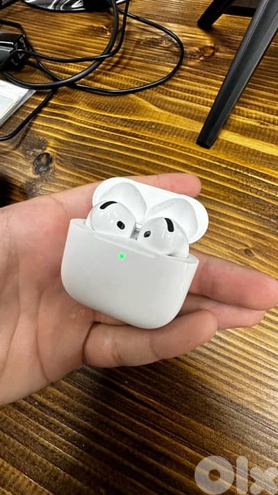 AirPods 4  Nose-cancellation (Original )