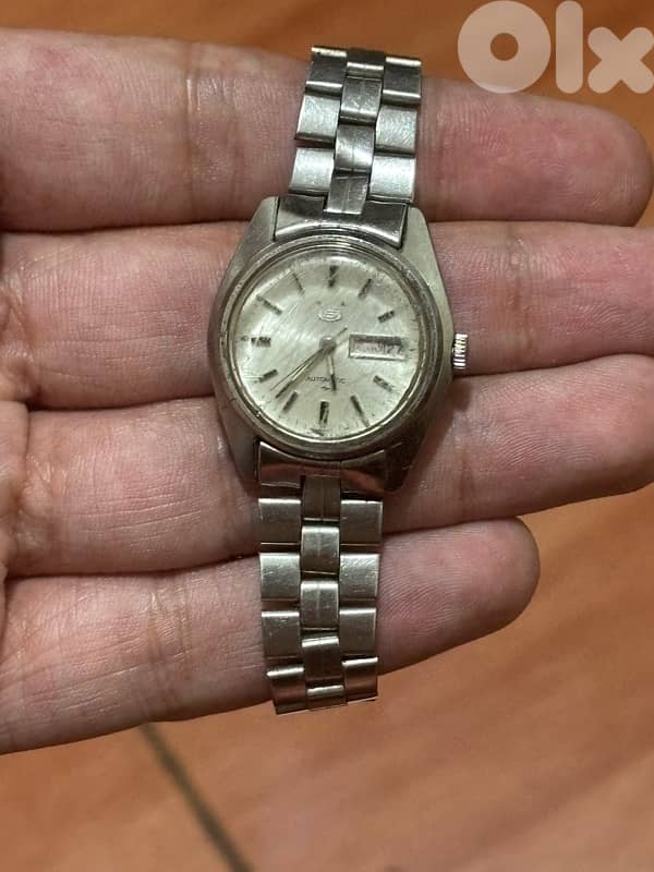 Vintage Seiko 5 automatic + date 1
