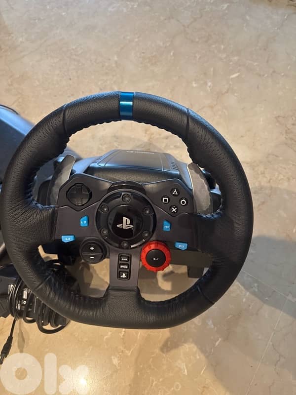 Logitech g-29 steering wheel- PlayStation steering wheel 2
