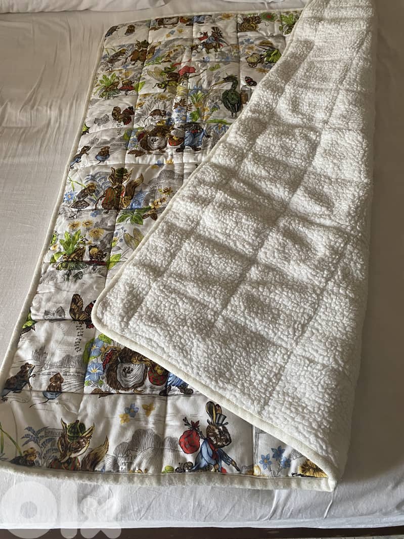 Crib's spread / blanket 2