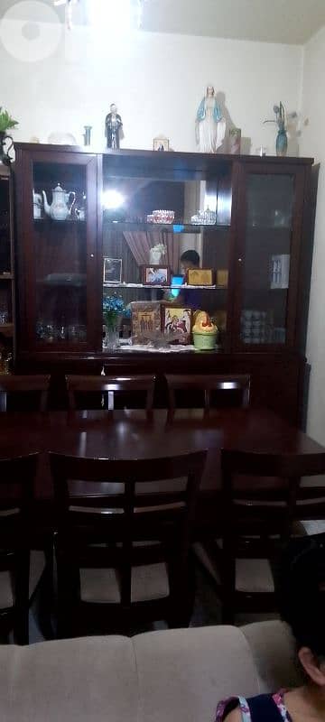 vitrine and table 0