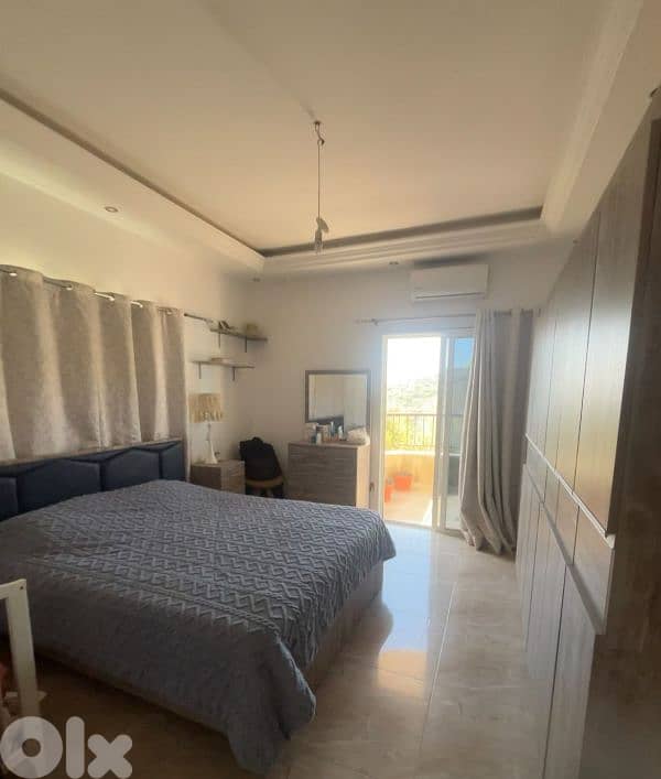 expandable sofa + full bedroom 3