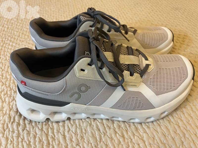 on running shoe brand new 1