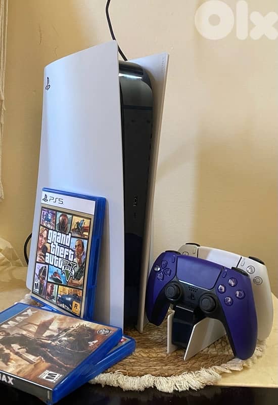 BARELY USED PS5 WITH CONTROLLER !!! 0