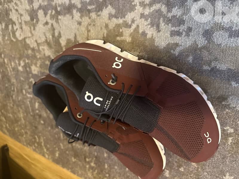 On Running Cloud Sneakers – Bordeaux/Black – Brand New” 0