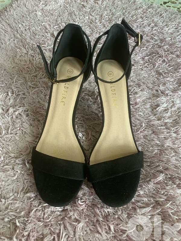 New Black heels size 9 1