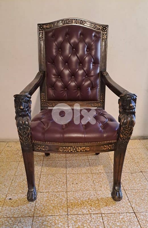 2 Chairs  Lion Head 0