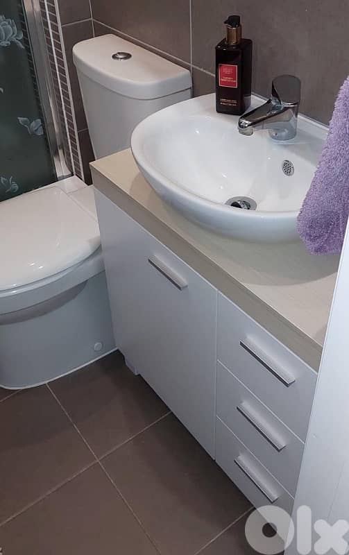 under sink cabinet 1