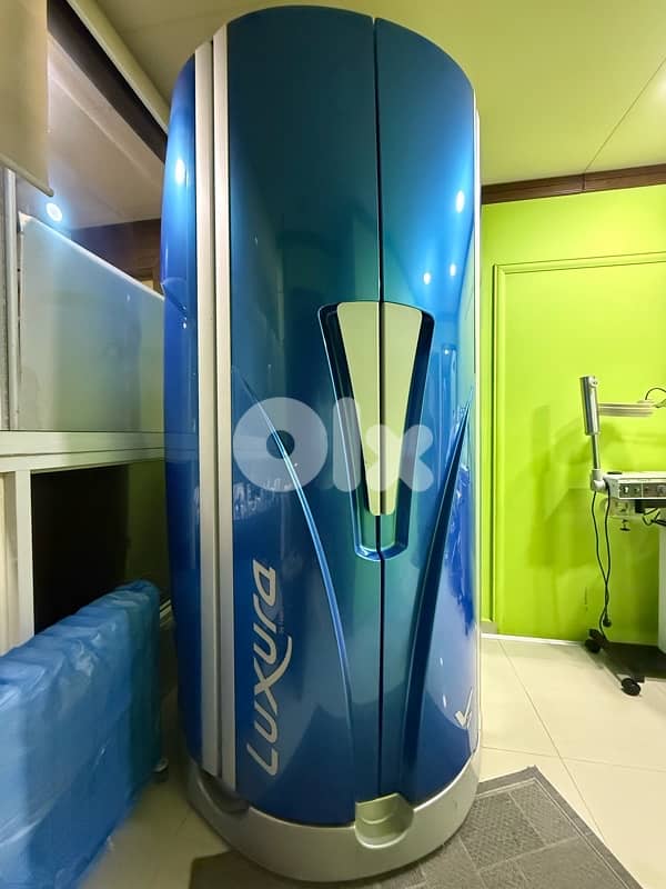 LIKE NEW Luxura V7 Solarium 0