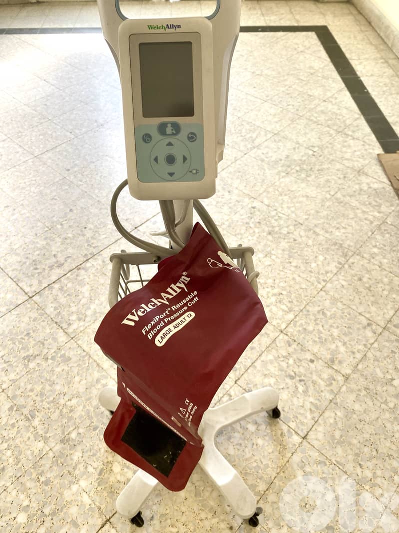 Blood pressure / vital signs portable machine 0