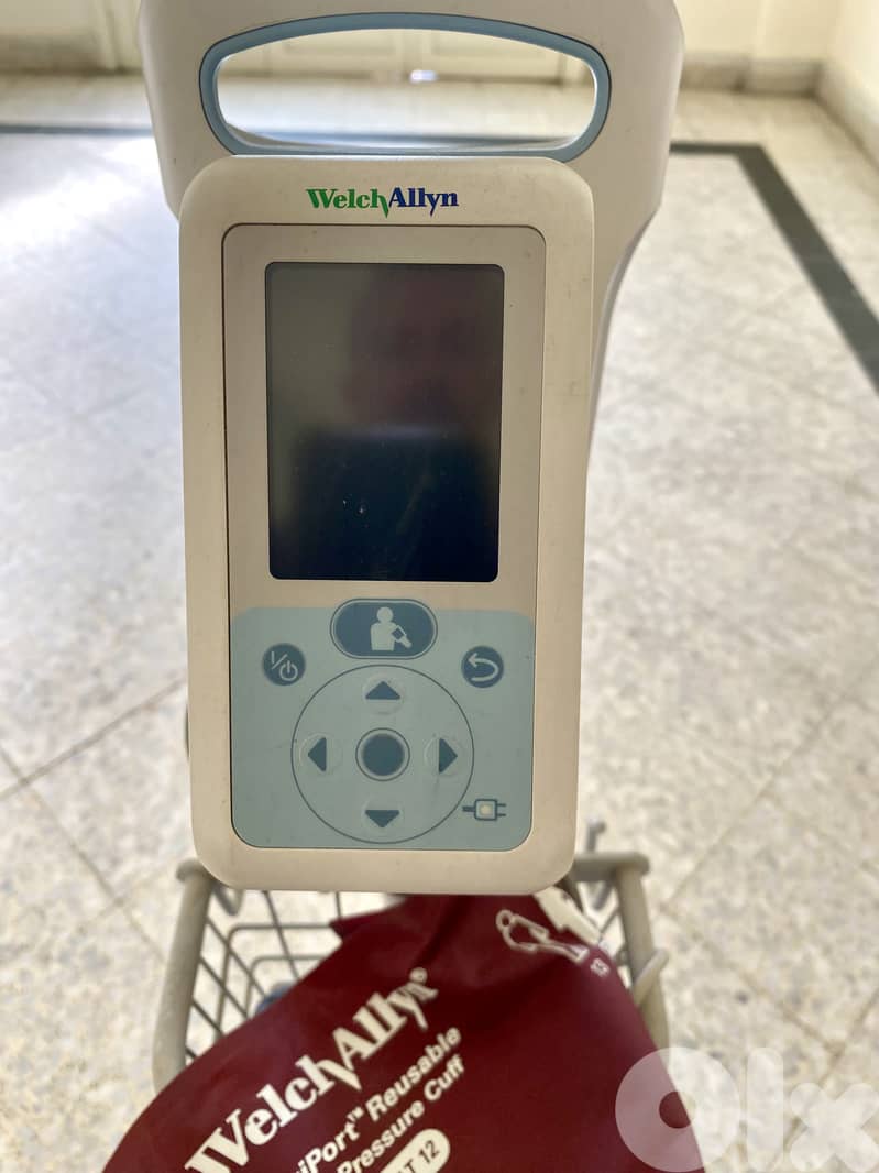 Blood pressure / vital signs portable machine 1