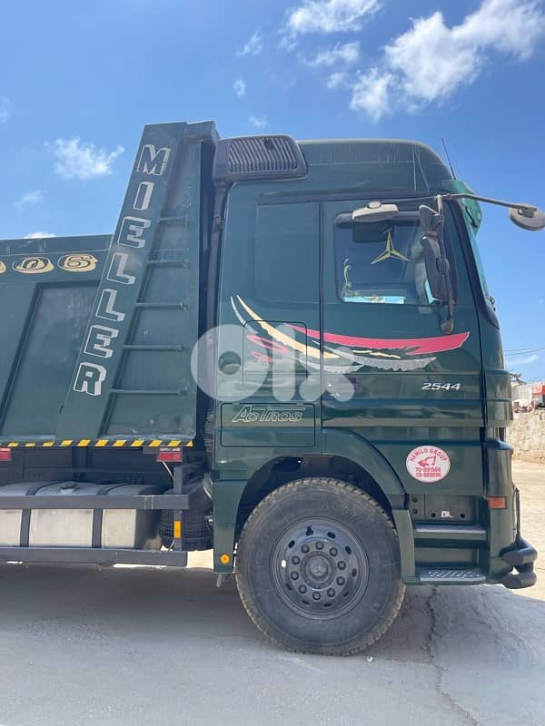 Mercedes-Benz Actros MP2 2544 – Model 2006 1