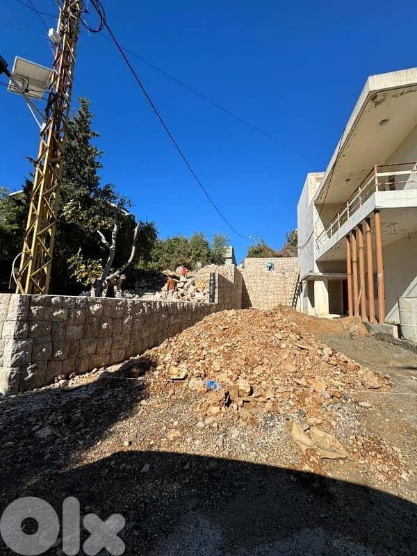 land for sale in ajaltoun أرض للبيع في عجلتون 0
