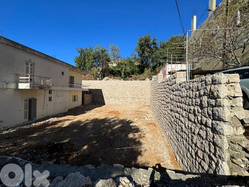 land for sale in ajaltoun أرض للبيع في عجلتون 3