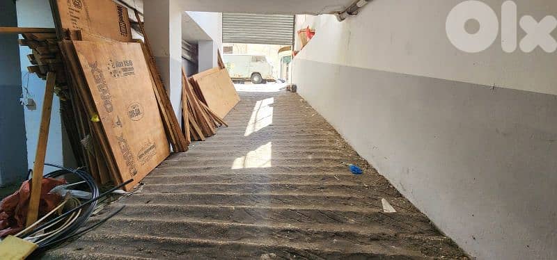 Warehouse for sale in Ain El Remmanehمستودع للبيع في منطقة عين الرمانة 0