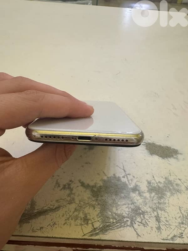 iPhone XS 6