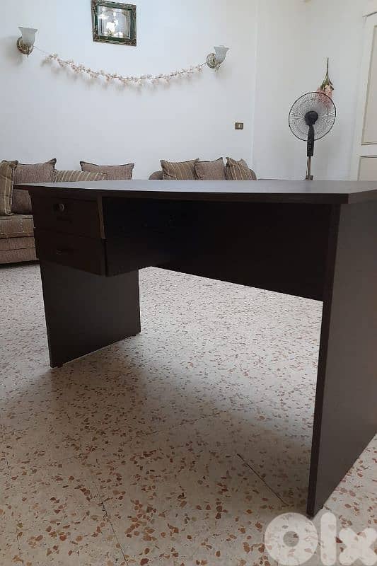 مكتب خشب مستعمل 2