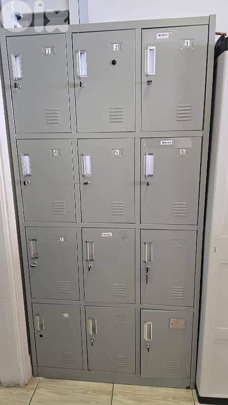 Metal multiple Compartments 0