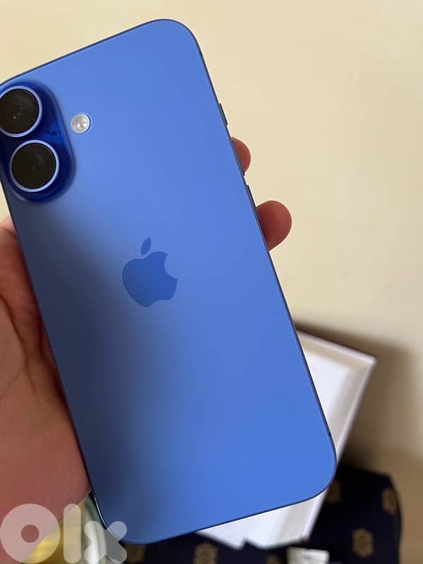 IPhone 16 Blue barely used super condition 0
