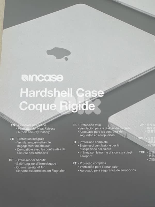 2 Incase Hard Laptop Covers For 13inch MacBook Air 2