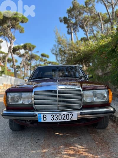 Mercedes-Benz E-Class 1983