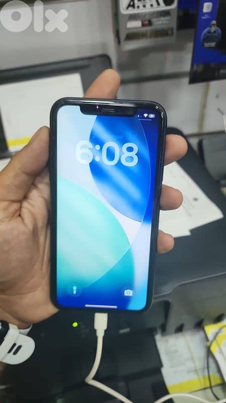 iphone 11 128 gb battery 81 face id Tru tone kelo top not open before 0