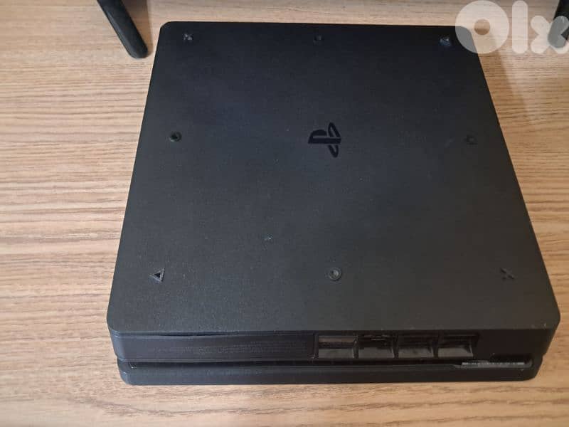 PS4 Slim + TCL TV 1